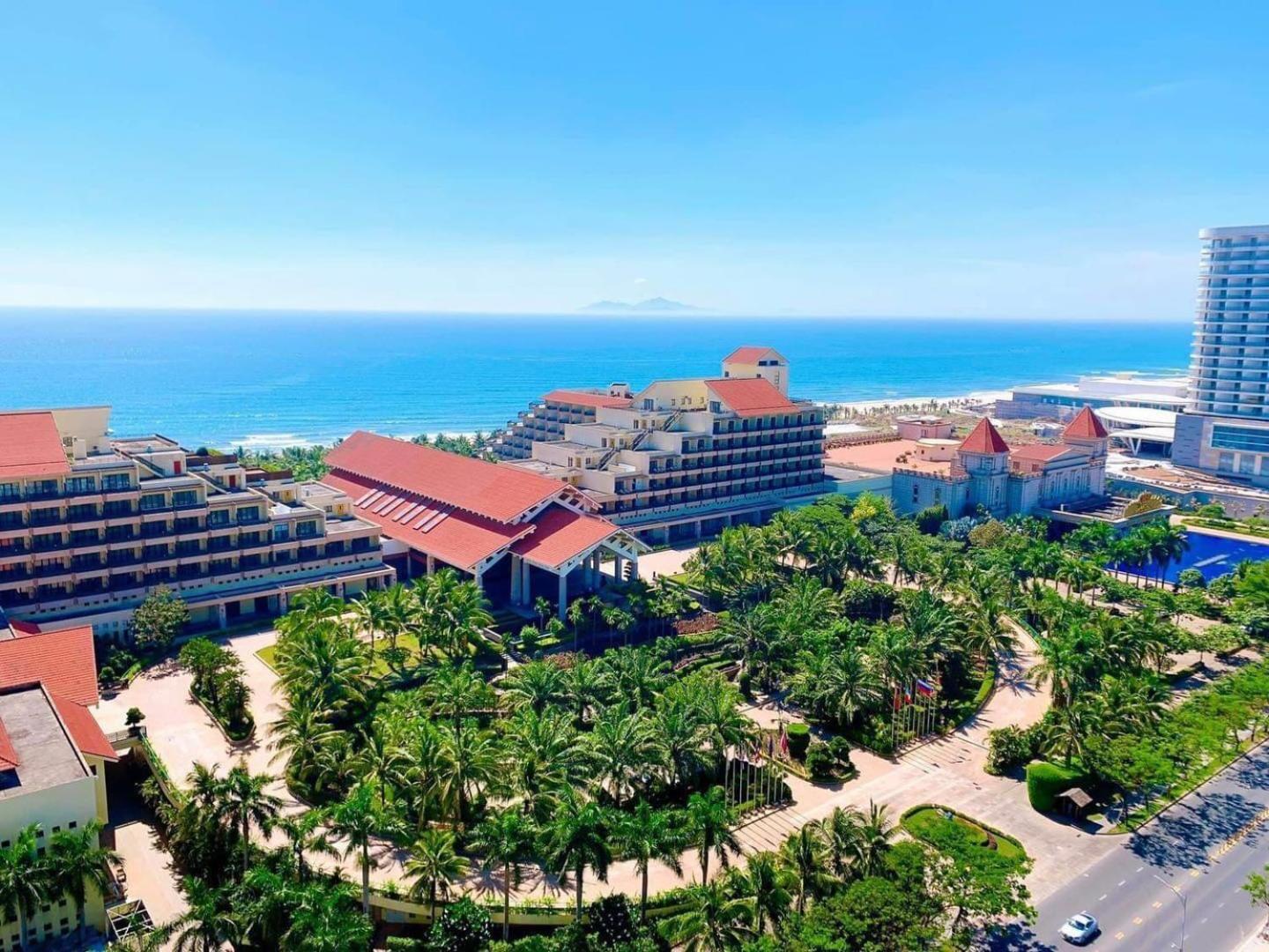 Crowne Plaza & 5* Da Nang