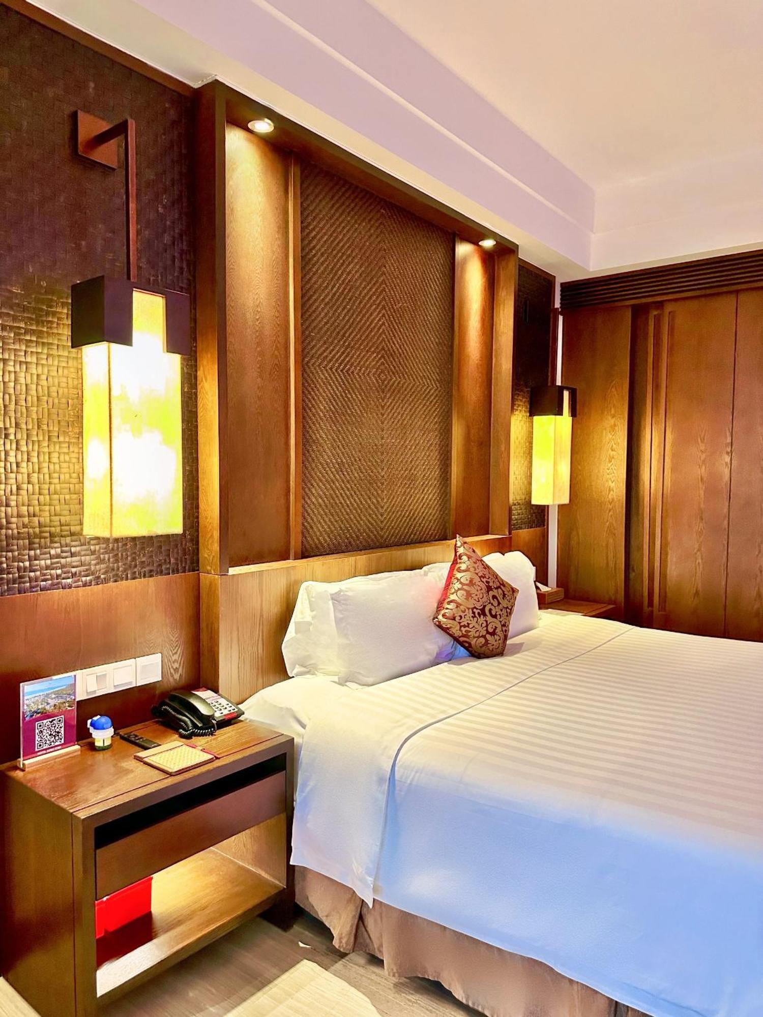 Resort Crowne Plaza & 5*