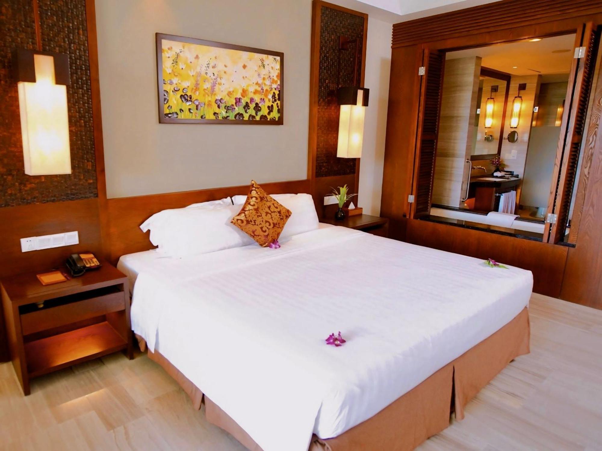 Crowne Plaza & Da Nang