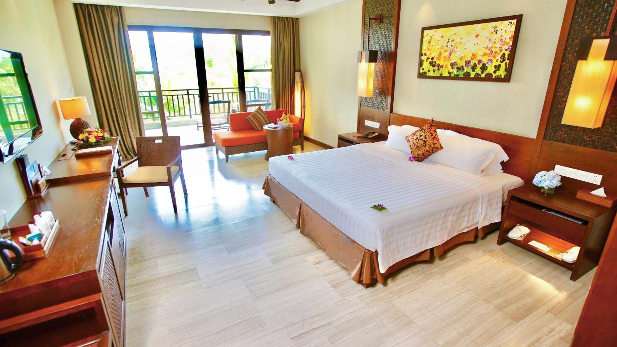 Crowne Plaza &