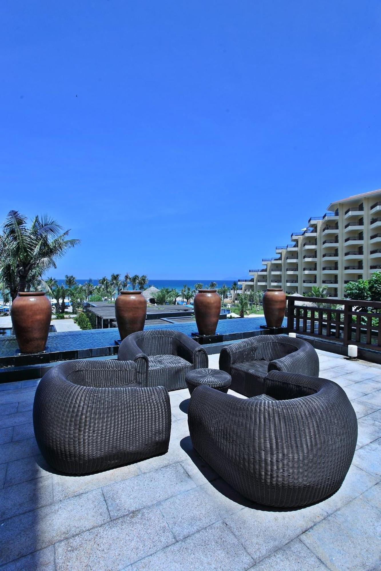 Crowne Plaza &