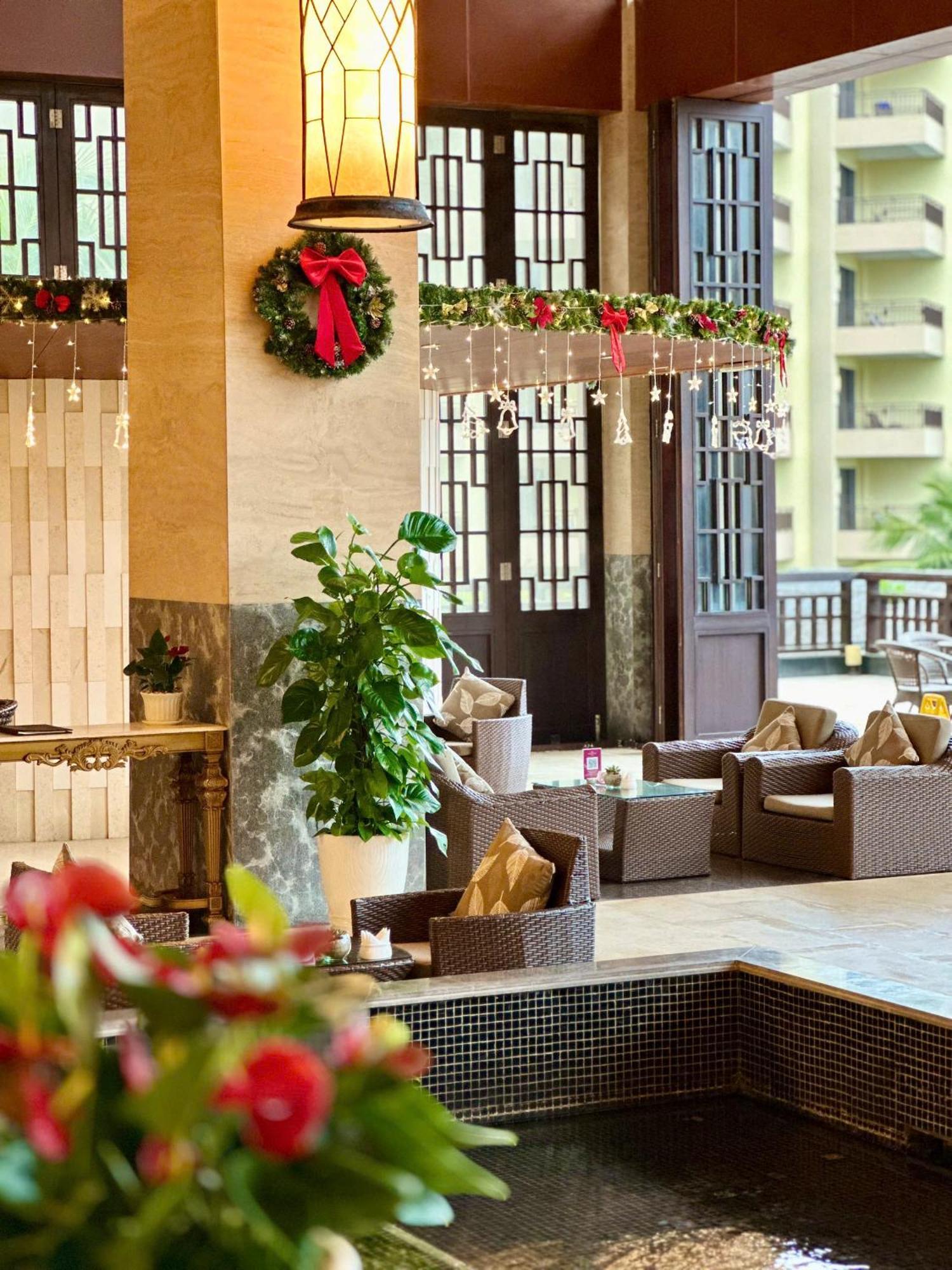 Crowne Plaza & 5* Da Nang