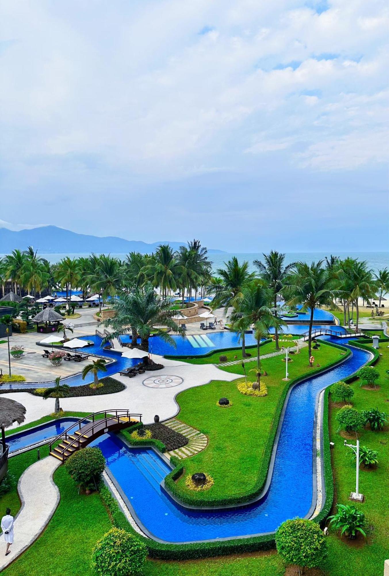 Crowne Plaza 5*