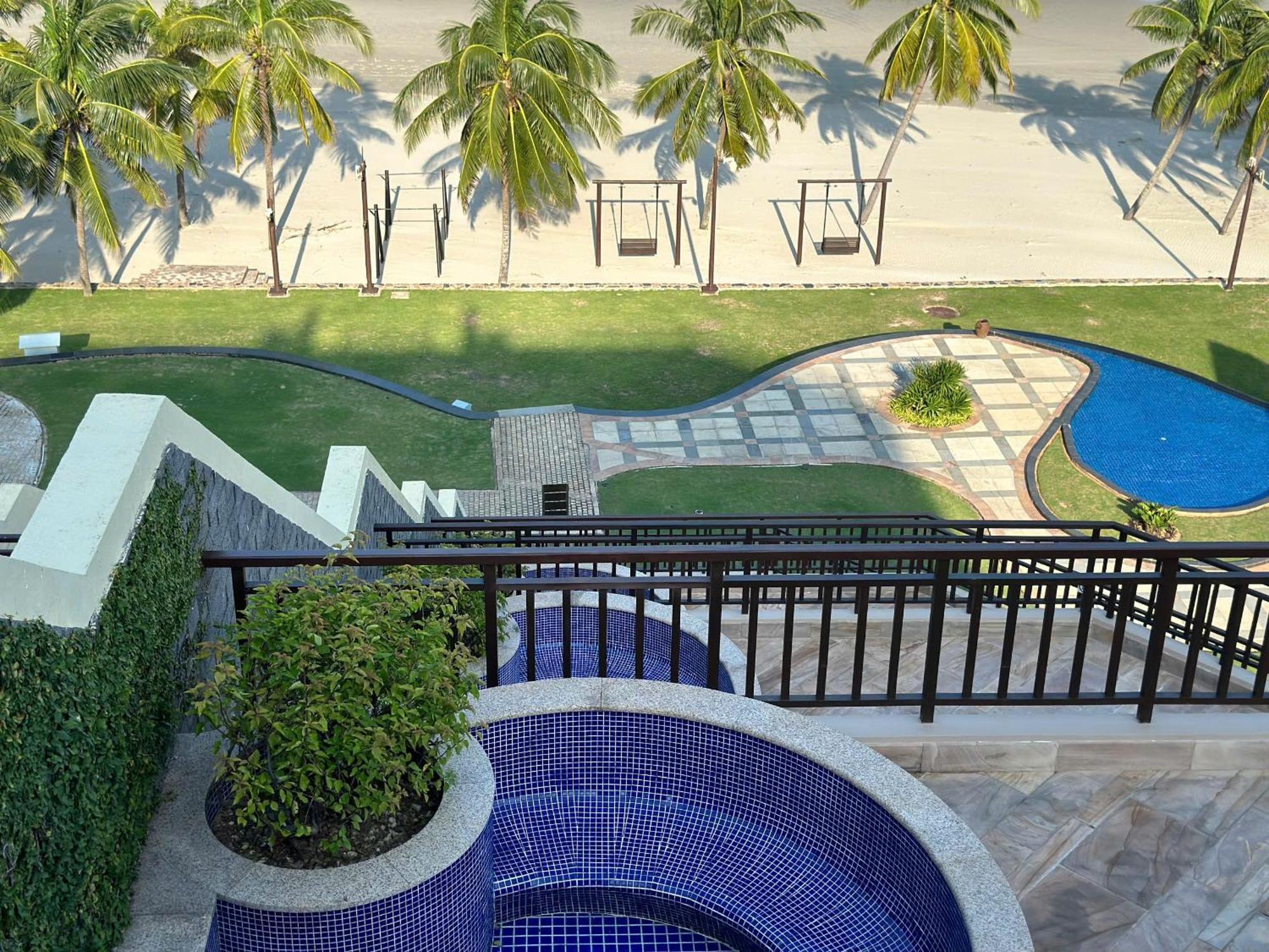 Crowne Plaza 5*