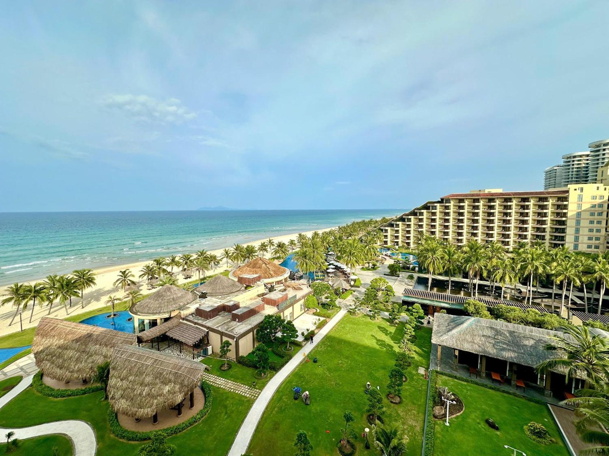 Crowne Plaza 5*