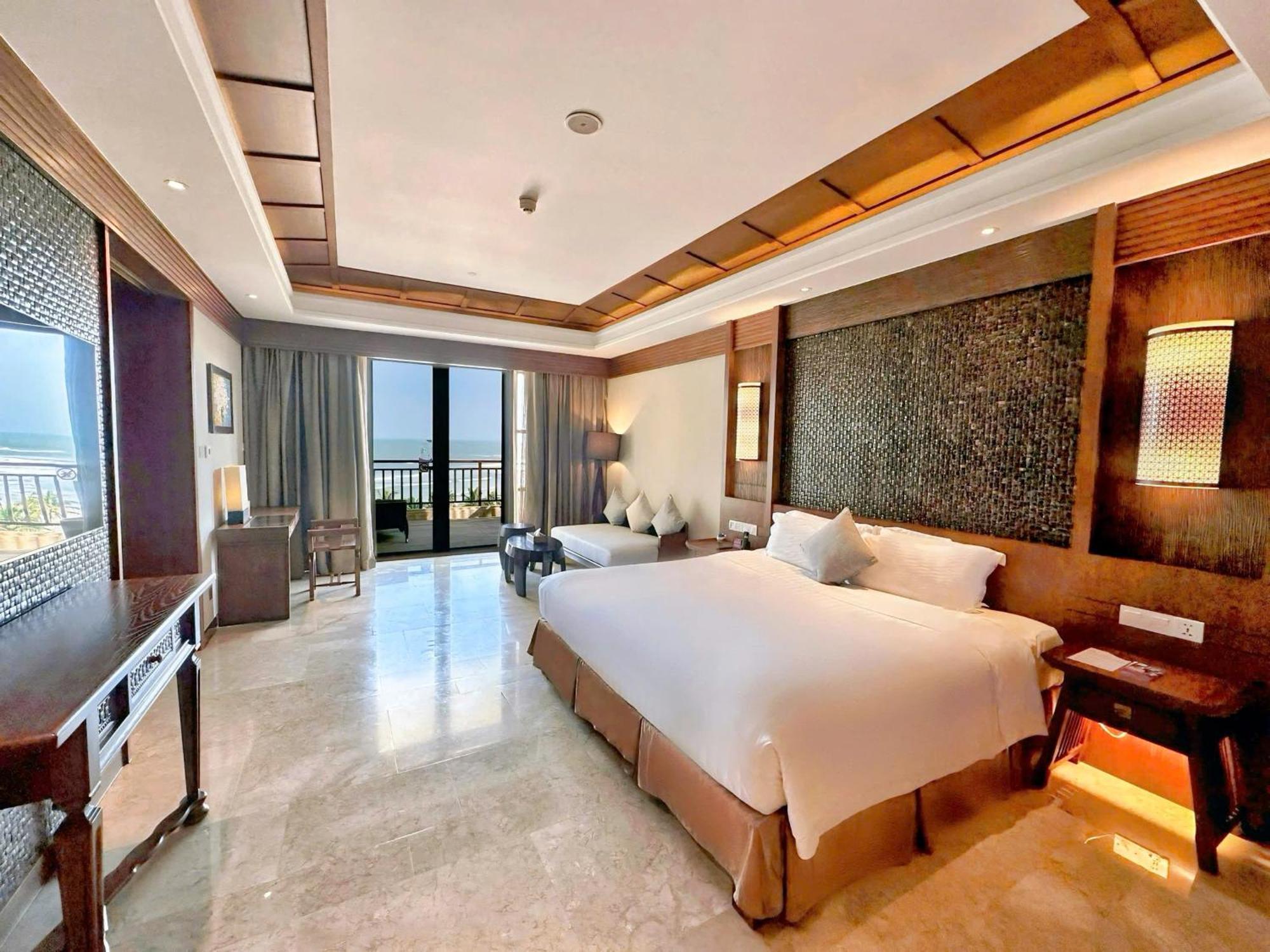 Khu nghỉ mát Crowne Plaza
