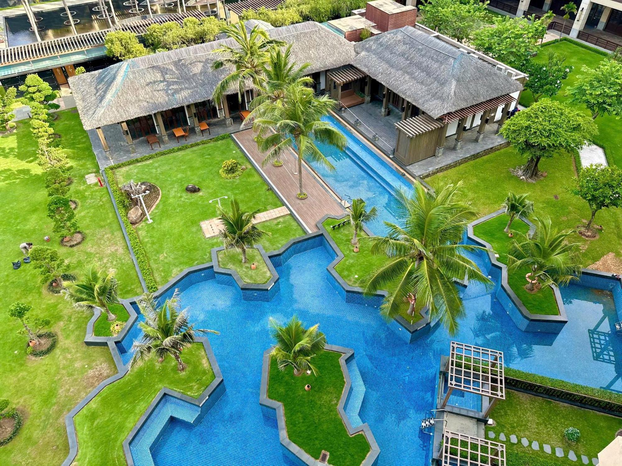 Crowne Plaza 5*